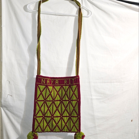 Huichol art yarn Bag - Picture 6 of 10